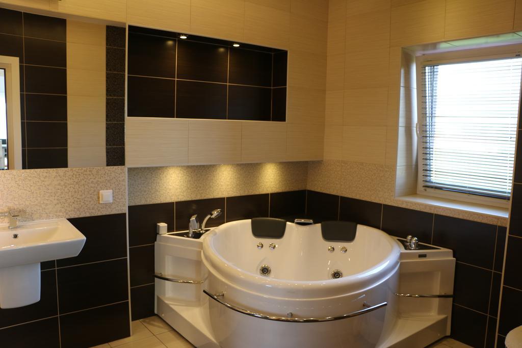 Sanderson Apartments Miercurea Ciuc Room photo
